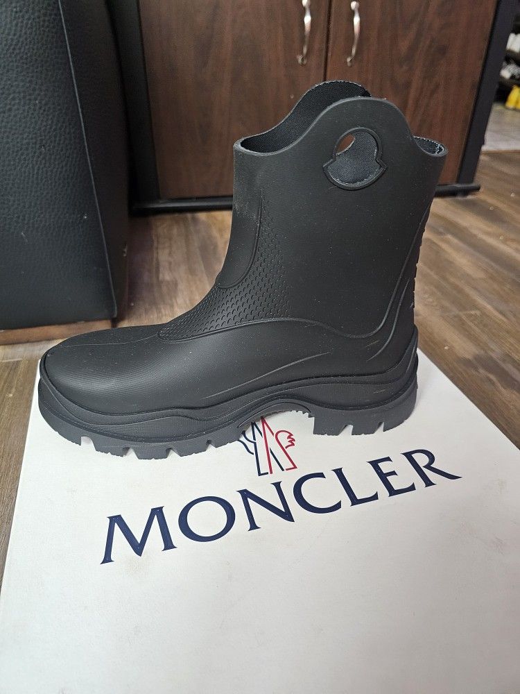 Rain Boots Moncler( Authentic )