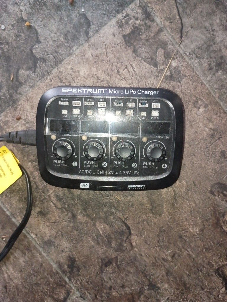 S P E K T R U M Micro Lipo Charger