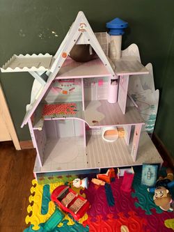 lol doll house