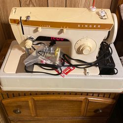 Singer Sewing Machine 247