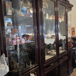 Hutch/Curio