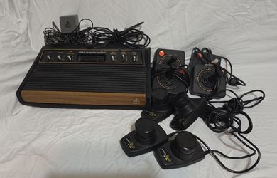 Original Atari CX2600 'Heavy Sixer' Console - Sunnyvale, CA., 4 Joysticks, 4 Paddles, original adapter, Great Condition