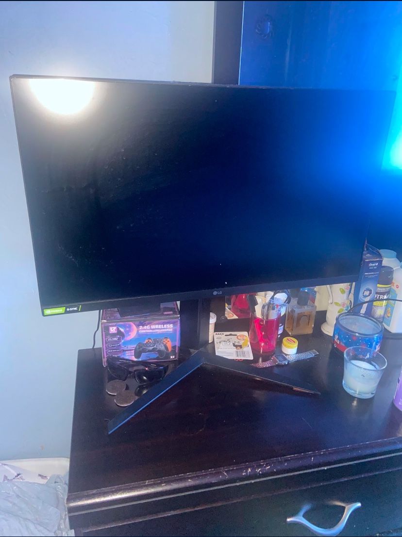 LG ULTRAGEAR- model- 27GN650-B (27”) Inch