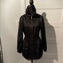 Tory Burch Black Trench Coat with Fitted Silhouette and High Collar 