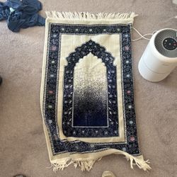Hand Threaded Turkish Rug