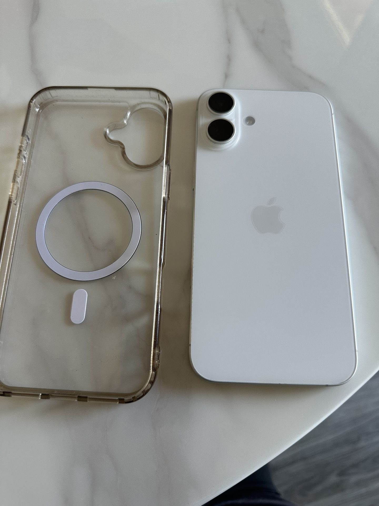 iPhone 16 Plus