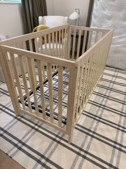 Carter's by DaVinci Colby 4-in-1 Convertible Baby