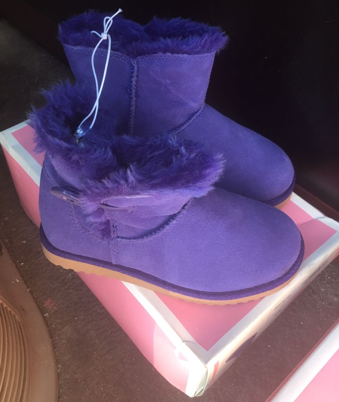 Girls boots