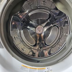 LG washer and dryer LIKE NEW