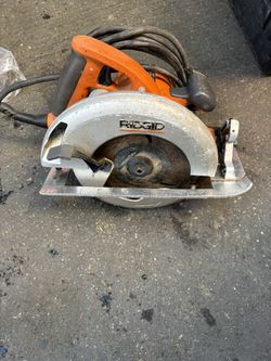 RIGID Circular Saw
