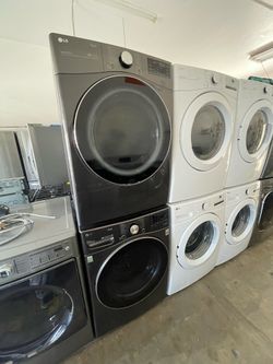LG WASHER AND DRYER SET ( GAS DRYER )