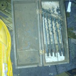 Snell Vintage Auger Set