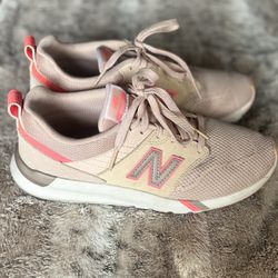 New Balance Sneakers 