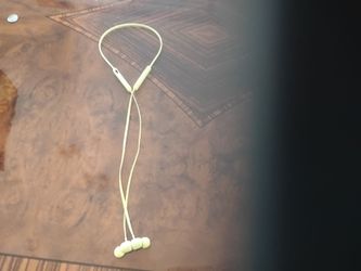 Beats flex Bluetooth earbuds