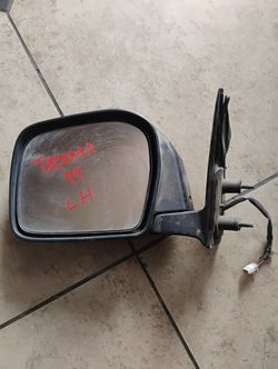 Toyota Tacoma Mirror