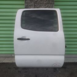 2005-2015 Toyota Tacoma Crew Cab Passenger Side Rear Door OEM 