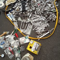 Tools Sockets And Wrenches 