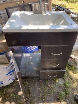 Bathroom sink