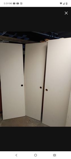 24x80 interior door hollow left or right hand available now