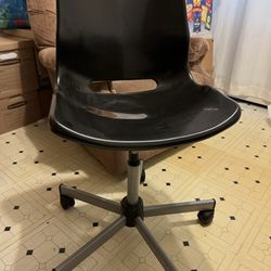 Desk chair, black with grey metal finish