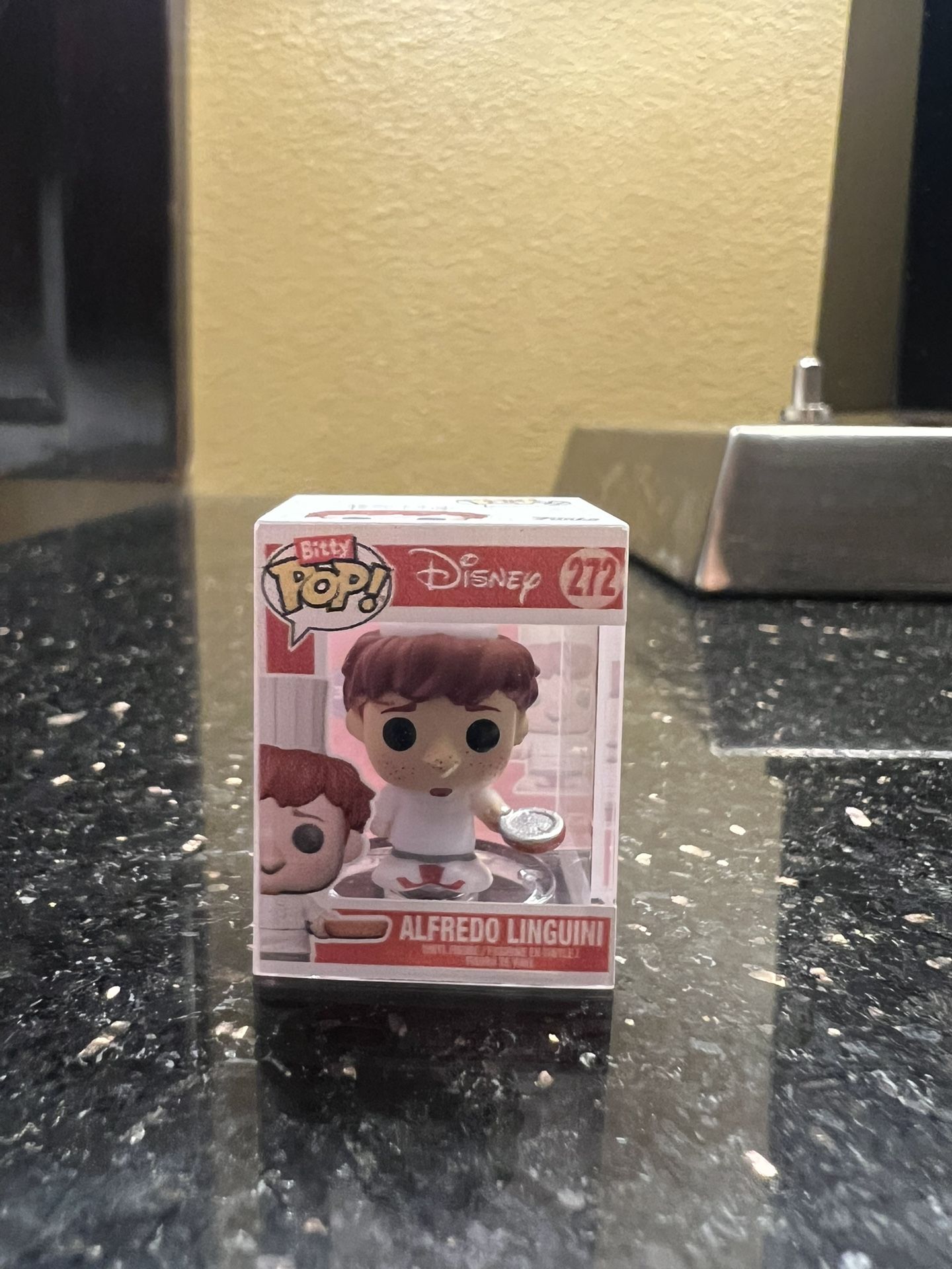 ULTRA RARE CHASE BITTY Alfredo Linguini Ratatouille Disney Pixar Funko Pop #272