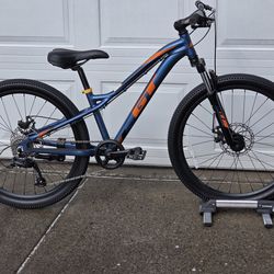 GT Stomper Pro 24 Mountain Bike