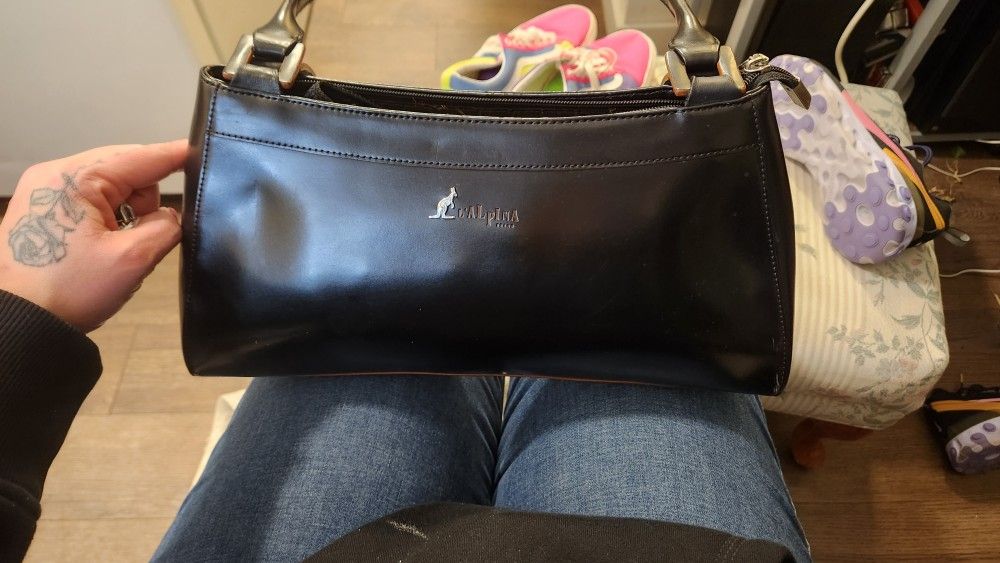 L'alpina Brand Austrailian Leather Shoulder Purse