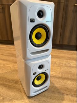 KRK Rokit 5 Studio Monitor Speakers Pair – White Edition – Used w/ TRS & Power Cables