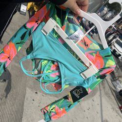 Girls 3 Piece Swimsuit Size M
