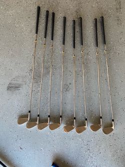 TaylorMade golf clubs 10 pieces