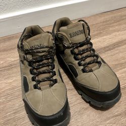 Boots - Size 9