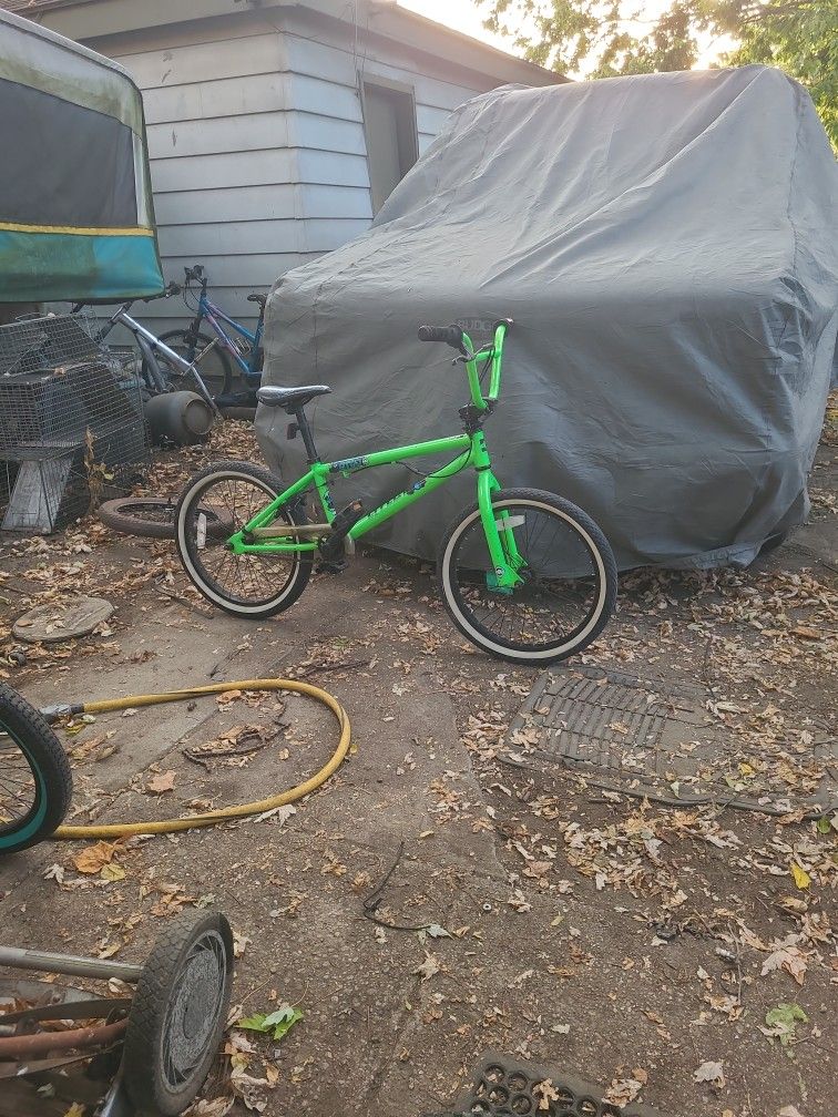 20inch Dk Bike Ready To Go Breaks Work