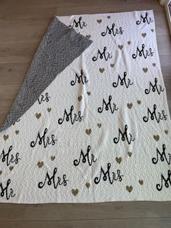 Blanket “Mr & Mrs”   Very good condition $10