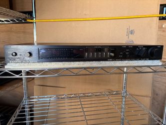 Sanyo Plus Series T-55 AM/FM digital tuner