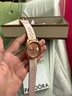 MK woman watches