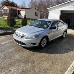 2010 Ford Taurus