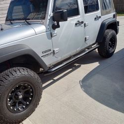 Jeep Wranglers 2010 Motor V. 6  Miles 145264 Tiene Check Engine On  Precio Firme$12800 