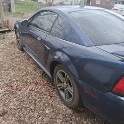 2002  Ford mustang good engine and transmission lot of new parts to many to list