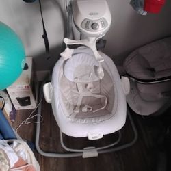 Graco Swing And Bouncer 