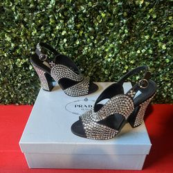 Parada Heels Size 37.5 New 