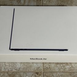 New Apple MacBook Air M2 13” 256GB Midnight
