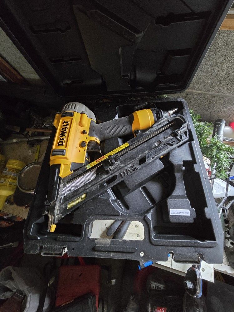15 Gauge Nailer
