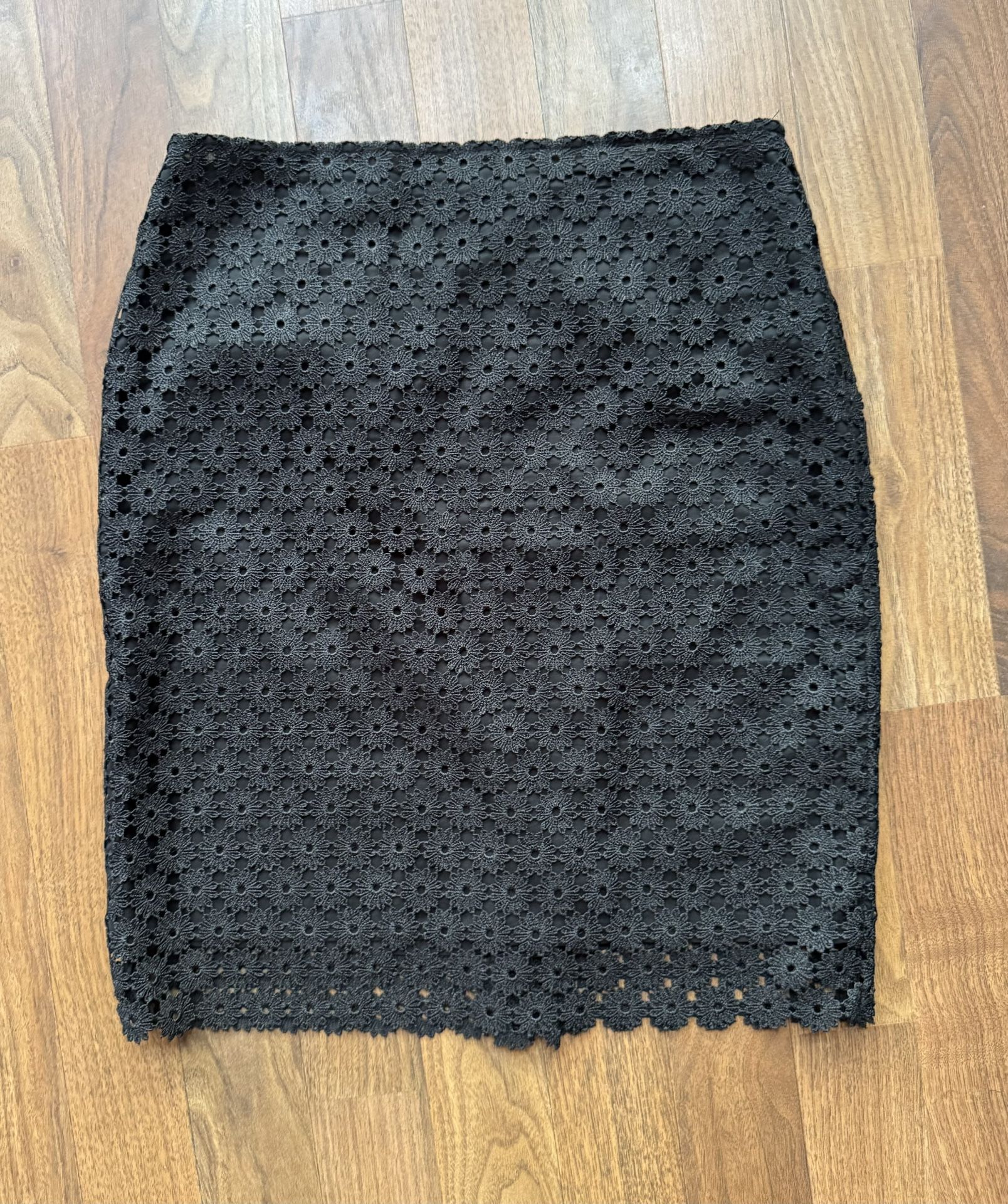 Doncaster Collection Womens Size 2 Black Eyelet Floral Pencil Skirt Lined