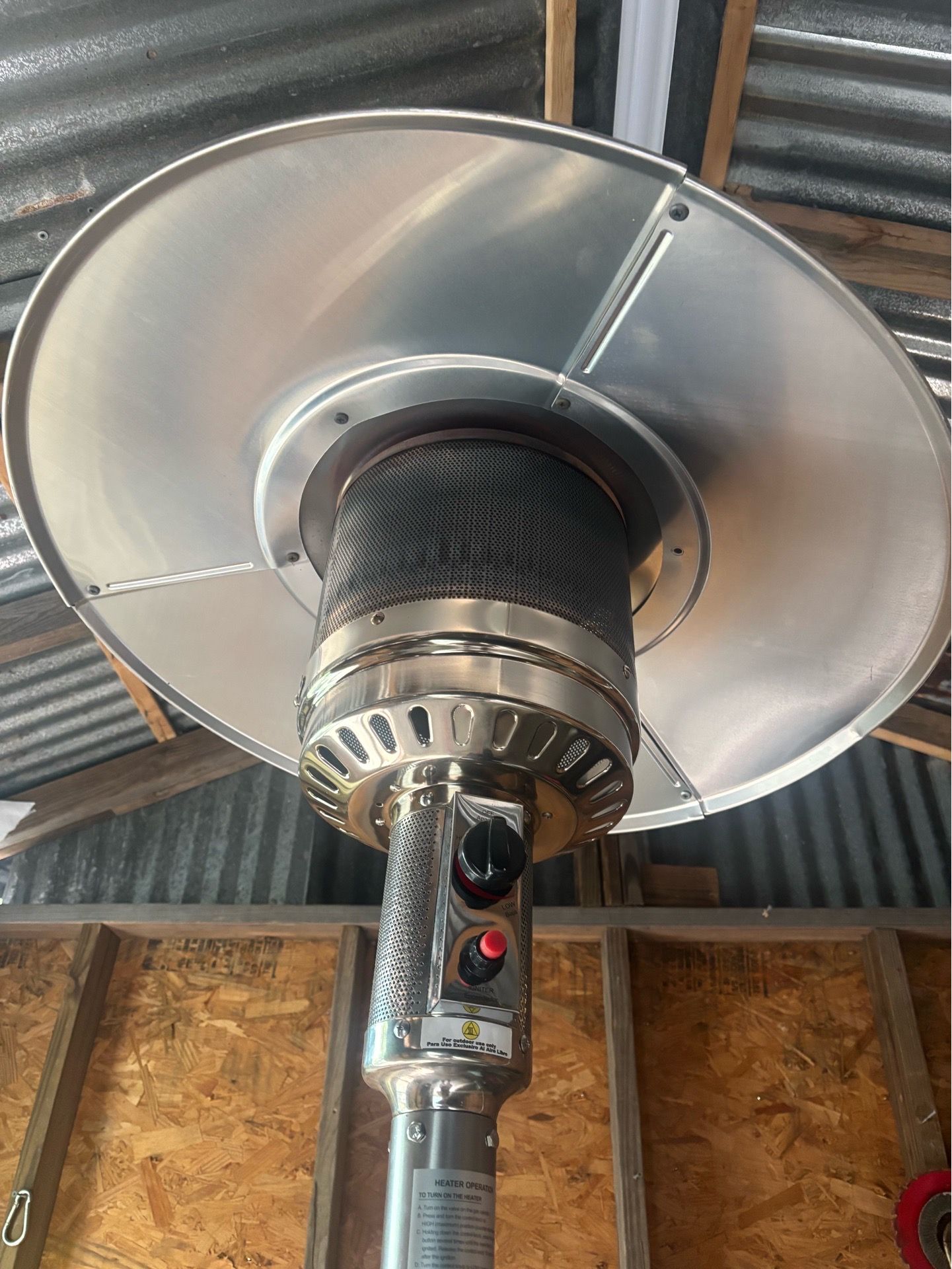 2 heat lamps