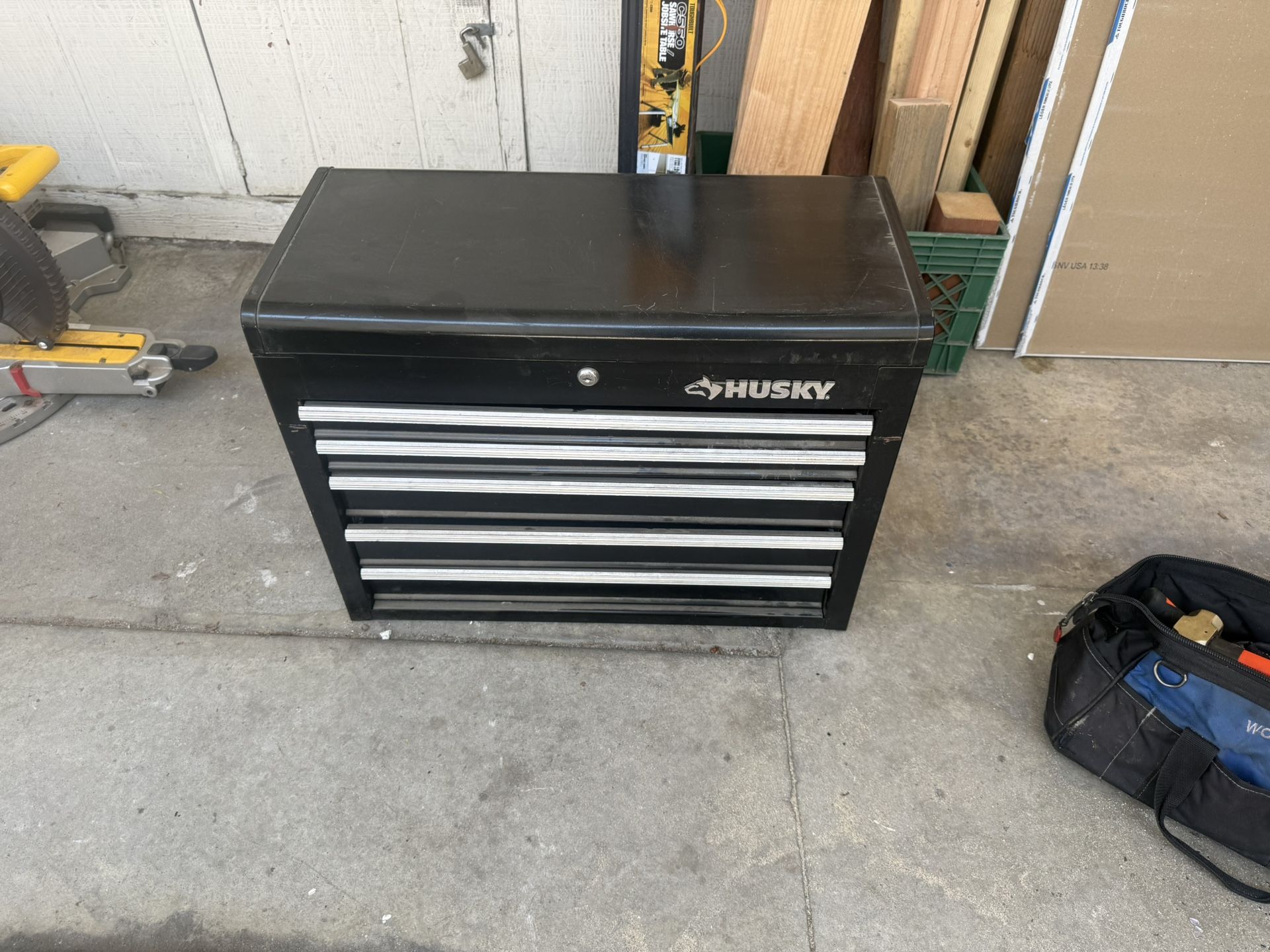 Husky Tool Box 20H 11D 26W