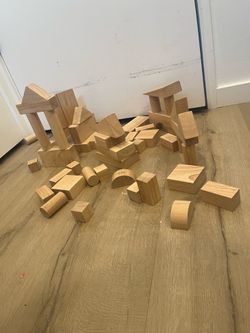Plan Toys 48 block geometric set- clean