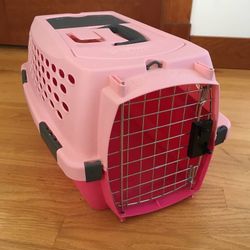 Pink Petmate Pampered Pet Kennel Cab Small Dog or Cat Carrier Crate