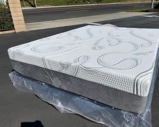 Cal King Organic Hybrid Cool Gel Memory Foam Mattress!!