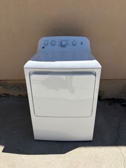 GE 7.2 cu. ft. Gas Dryer - White (Model GTD42GASJ2WW)