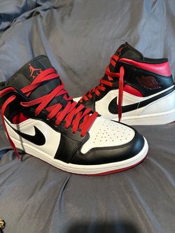 Air Jordan 1 Mid Black Red Sneakers
